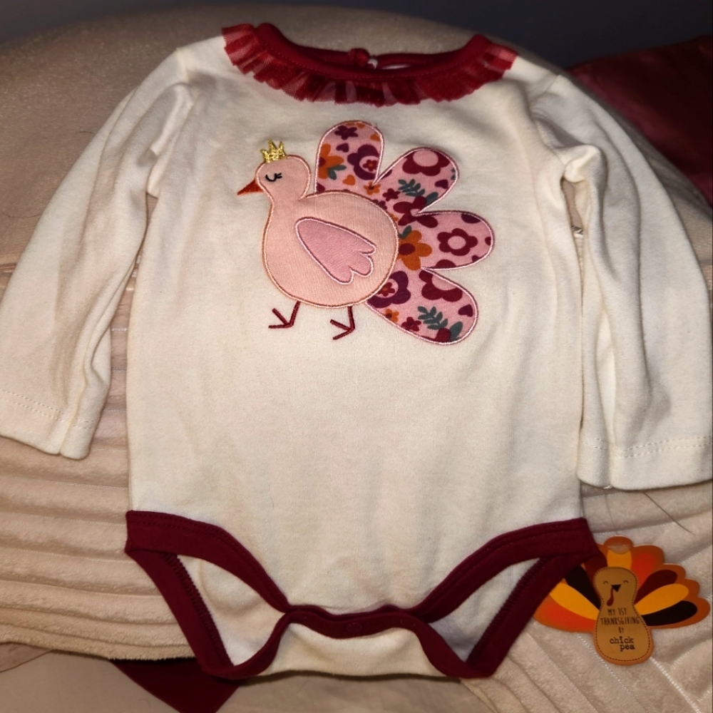 Chick pea‎ Thanksgiving onsie